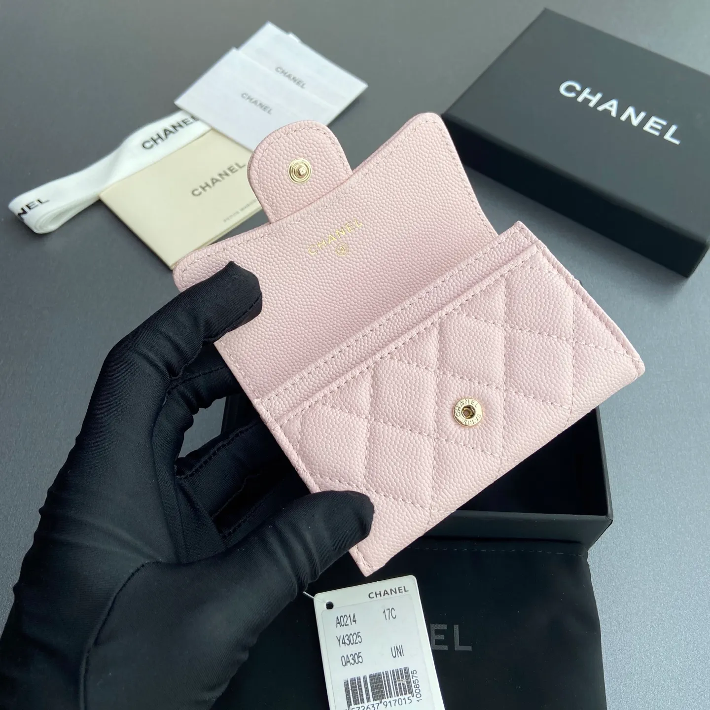 Xiaoxiang imported Italian leather Item number: AP428 Price: 300 Size: w11×h7cm Color: Light pink fine ball pattern light gold steel mark