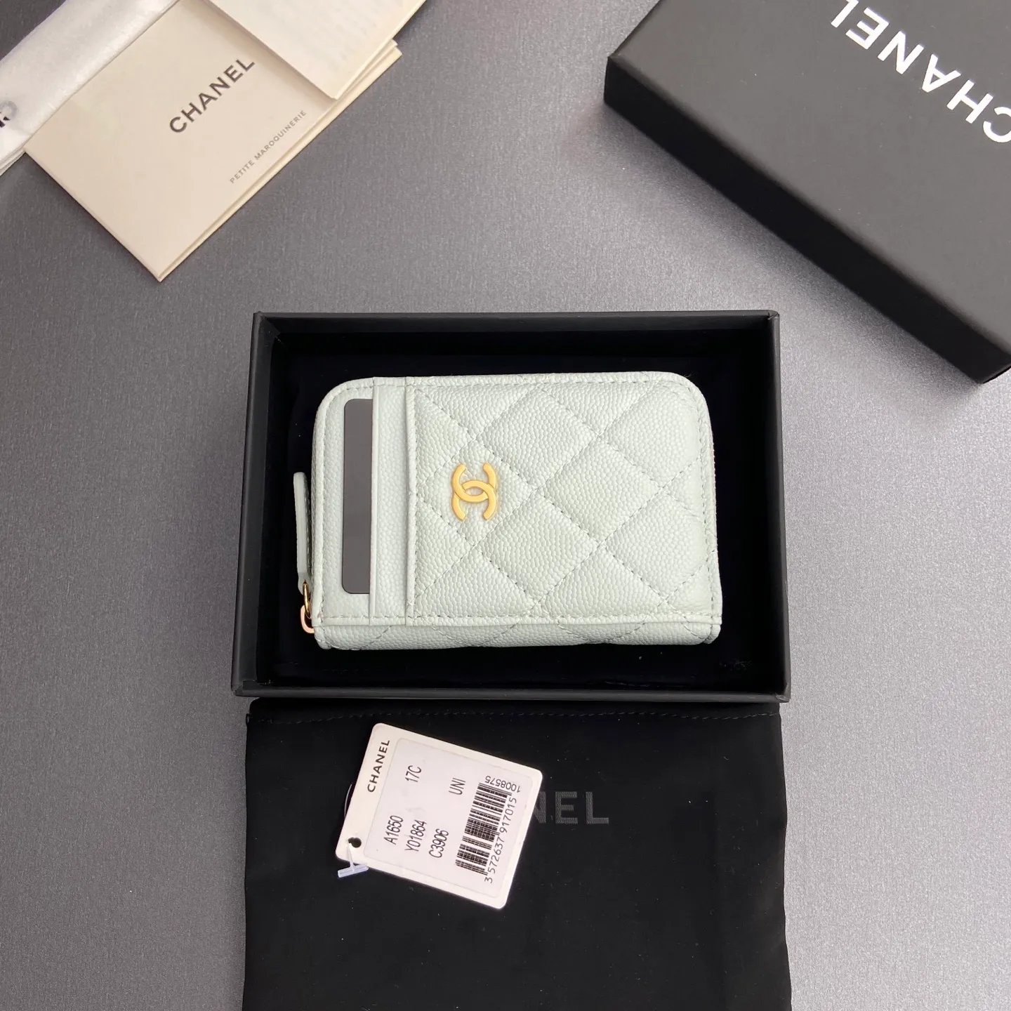 [Special grade hardware original leather] ¥280 Xiaoxiang small zipper bag card holder series with iconic metal logo, gold tone metal hardware, special Italian imported leather 2 card slots wallet bag, 4 card slots Number: 1650 Light blue fine ball pattern light gold steel mark Size: w11×h7.5×2cm