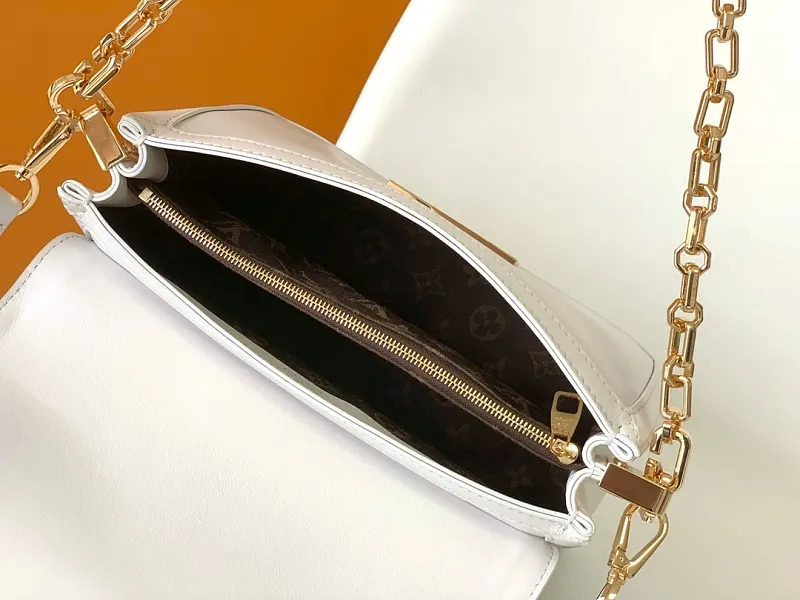 All Categories Chanel Women's Bags (Chanel) Chanel M25048