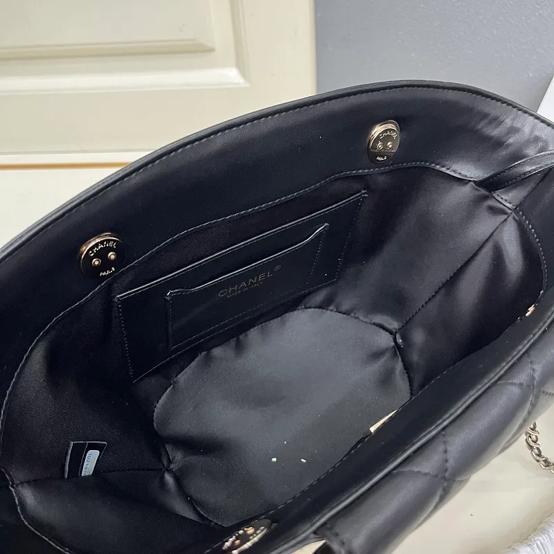 All categories Chanel Women's Bag 2 (Chanel) Chanel 1A037