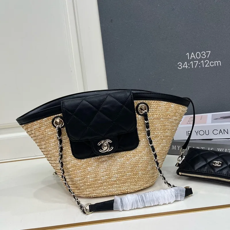 All categories Chanel Women's Bag 2 (Chanel) Chanel 1A037