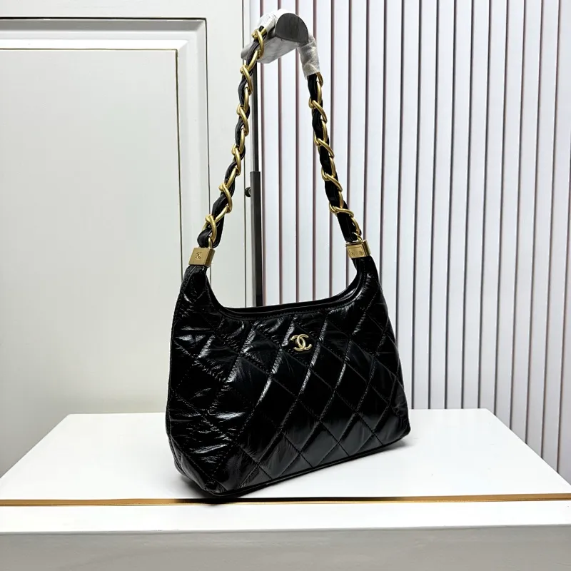 All Categories Official Website "Brand Women's Bags" Women's Bags 💙 Chanel 2026 Official Website CHANEL Oil Wax Leather Wandering Hobo Underarm Bag