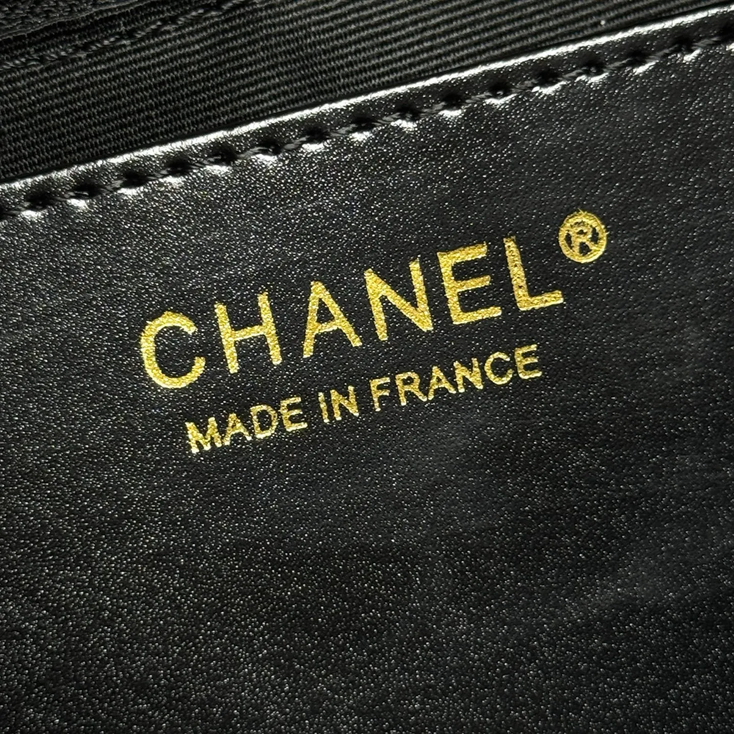 All Categories Official Website "Brand Women's Bags" Women's Bags 💙 Chanel 2026 Official Website CHANEL Oil Wax Leather Wandering Hobo Underarm Bag