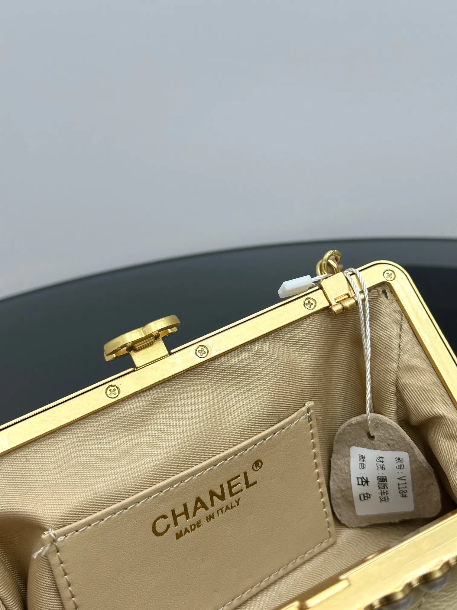 All Categories Chanel Women's Bags (Chanel) Chanel V118