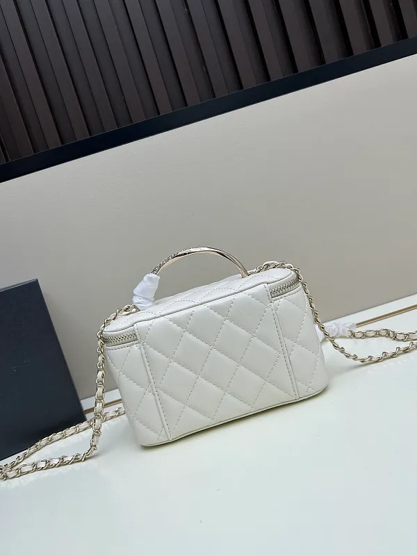 All Categories Chanel Women's Bags 2 (Chanel) Chanel 33823