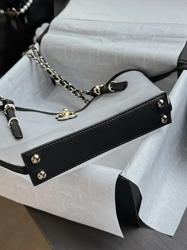 All Categories Chanel Women's Bags 2 (Chanel) Chanel Original AS6015