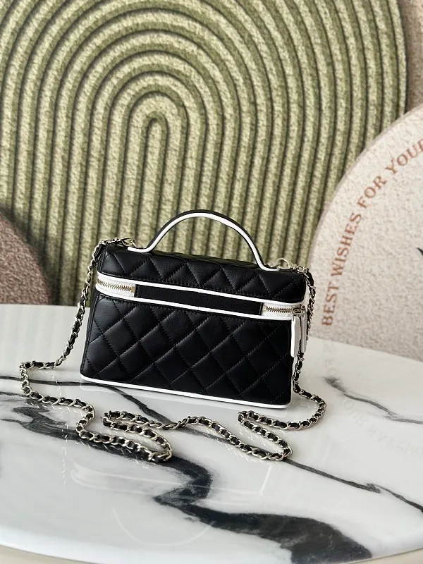 All Categories Chanel Women's Bag 2 (Chanel) Chanel AP5240