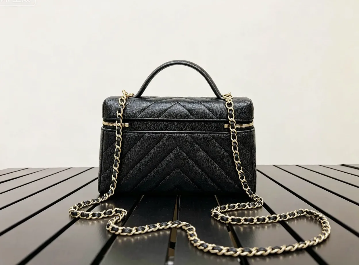 All categories Chanel Women's Bag 2 (Chanel) Chanel 100850