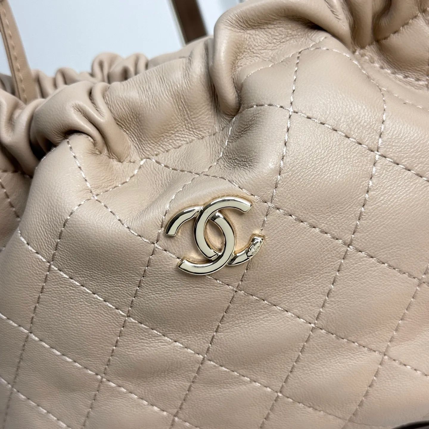 All Categories Official Website "Brand Women's Bags" Women's Bags 💙 Chanel 2026 Official Website CHANEL Diamond Drawstring Bucket Bag