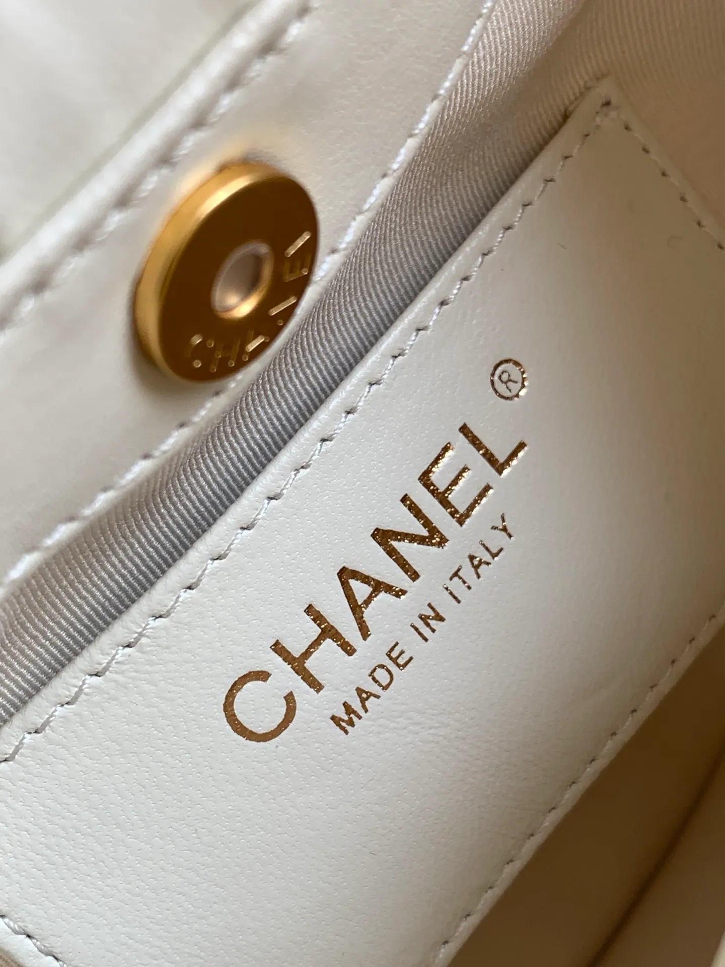 All Categories Chanel Women's Bag 2 (Chanel) Chanel Original AS6022