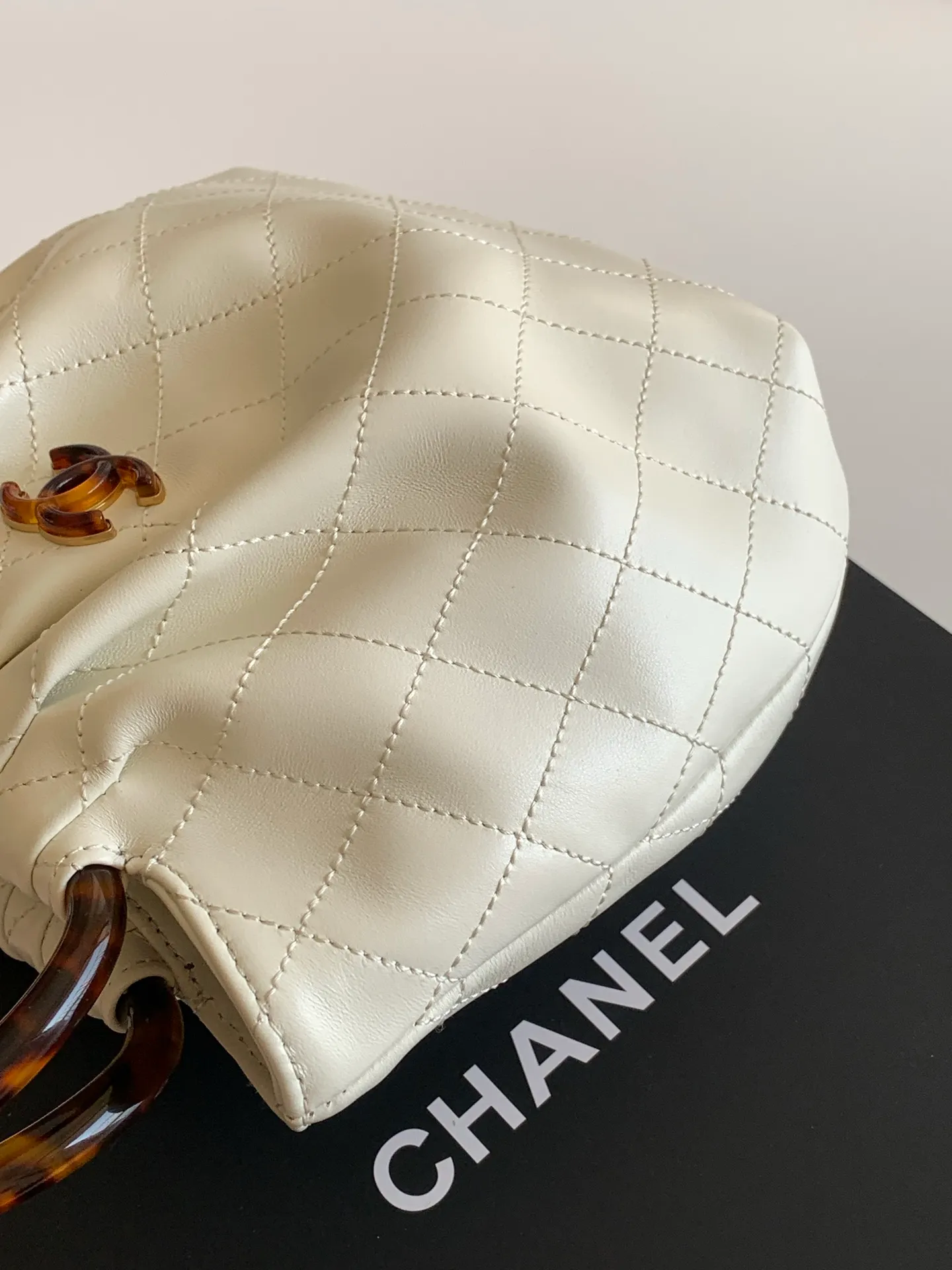 All Categories Chanel Women's Bag 2 (Chanel) Chanel Original AS6022