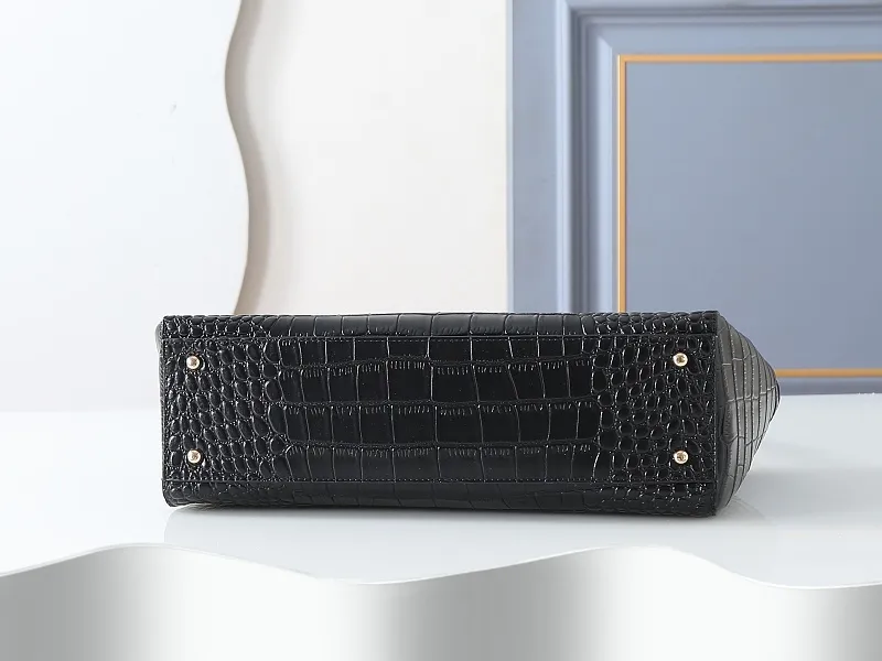 All categories Official website "Brand Women's Bags" Women's Bags 💙 Chanel 2026 new CHANEL hand-held crossbody bag
