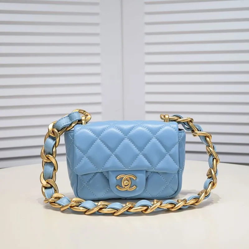 All Categories Official Website "Brand Women's Bags" Women's Bags 💙 Chanel �C𝗵𝗮𝗻𝗲𝟭 𝟮𝟮𝘀 Large Gold Chain Armpit Bag Small Size Jimei, have you got it yet? This bag is easy to wear with hot girls, and the capacity is good. The thick chain is the finishing touch of this bag. It is younger and more fashionable than Cf. 𝐒𝐢𝐳𝐞𝟏𝟑-𝟏𝟕