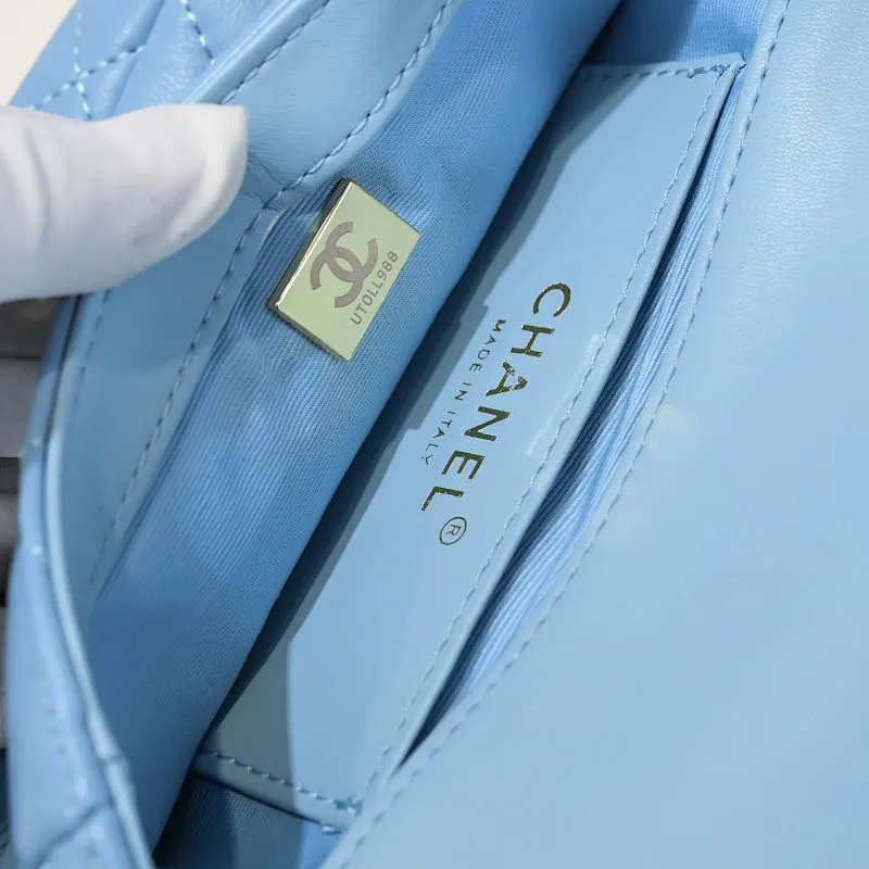 All Categories Official Website "Brand Women's Bags" Women's Bags 💙 Chanel �C𝗵𝗮𝗻𝗲𝟭 𝟮𝟮𝘀 Large Gold Chain Armpit Bag Small Size Jimei, have you got it yet? This bag is easy to wear with hot girls, and the capacity is good. The thick chain is the finishing touch of this bag. It is younger and more fashionable than Cf. 𝐒𝐢𝐳𝐞𝟏𝟑-𝟏𝟕