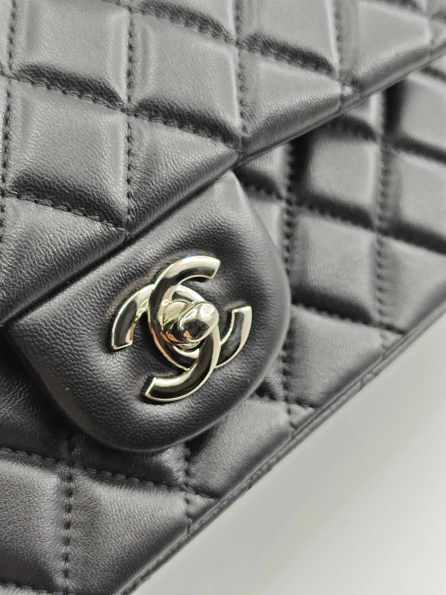 All Categories Chanel Women's Bag 2 (Chanel) Chanel Chip Version A01112
