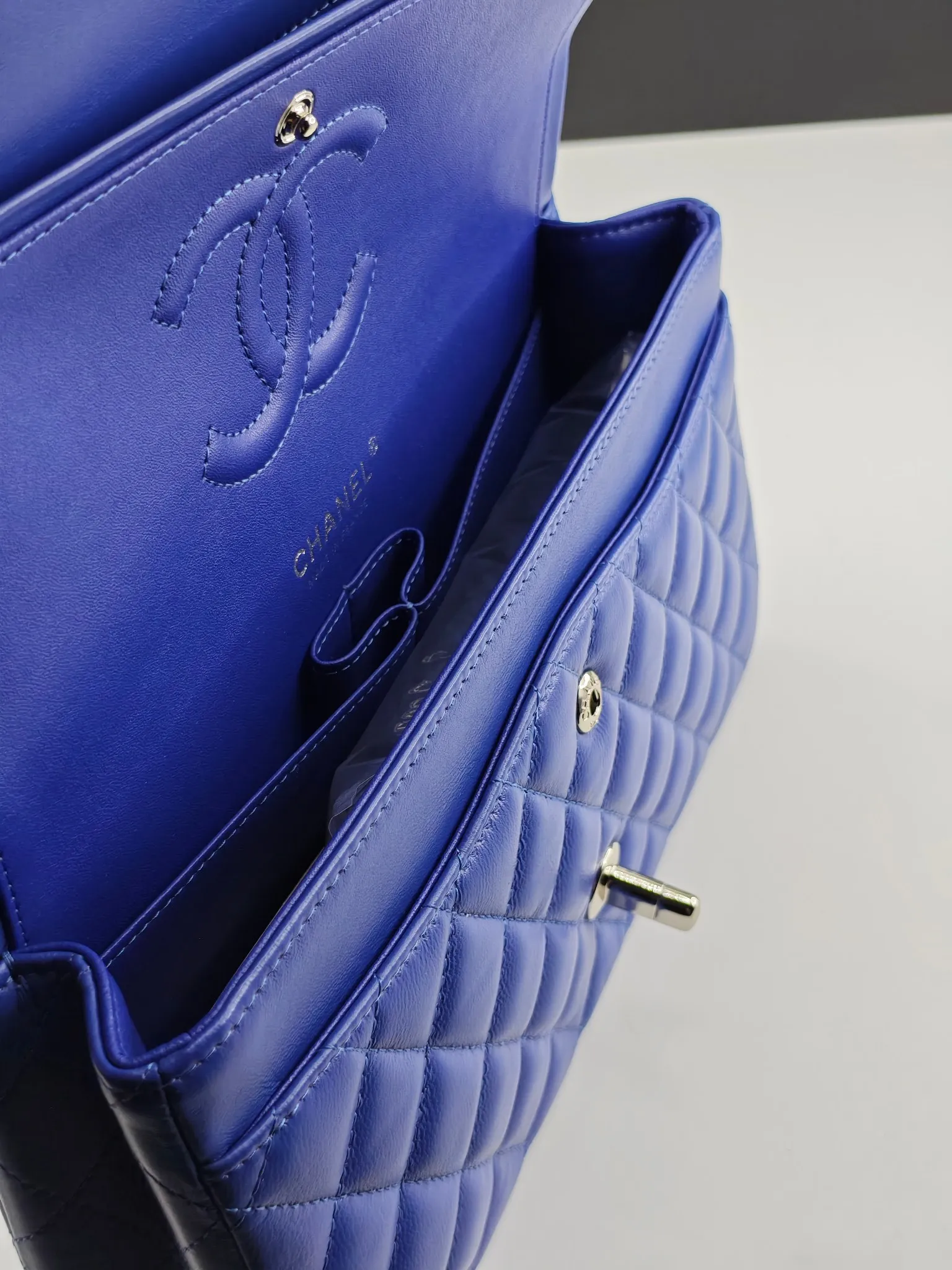 All Categories Chanel Women's Bag 2 (Chanel) Chanel Chip Version A01112