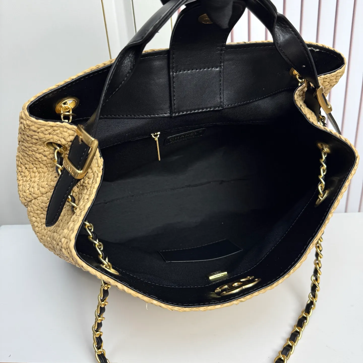 All Categories Official Website "Brand Women's Bags" Women's Bags 💙 Chanel 2026 Chanel Cruise Straw & Lambskin Tote Bag