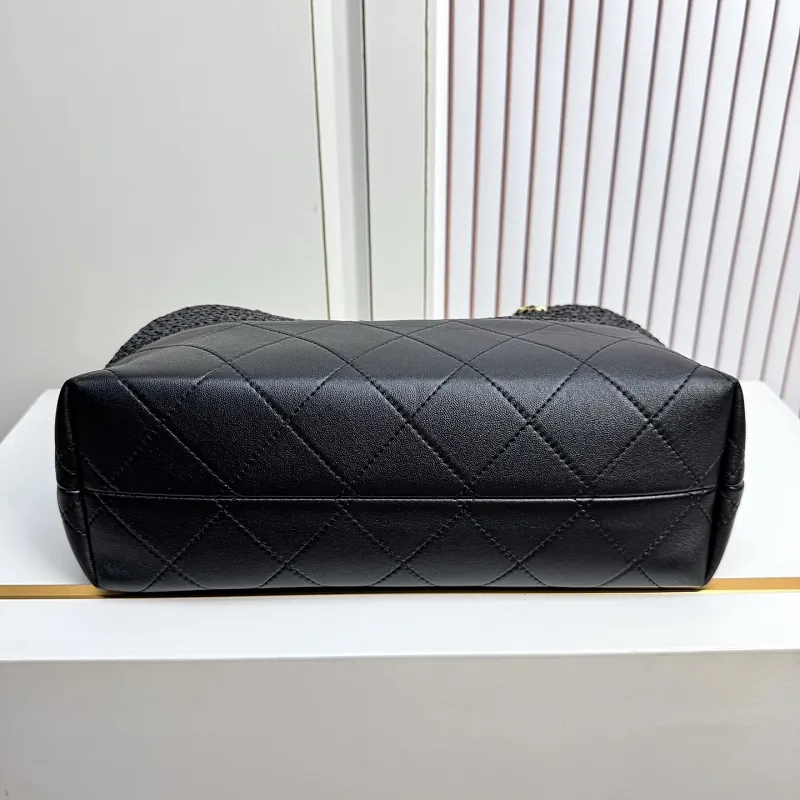 All Categories Official Website "Brand Women's Bags" Women's Bags 💙 Chanel 2026 Chanel Cruise Straw & Lambskin Tote Bag