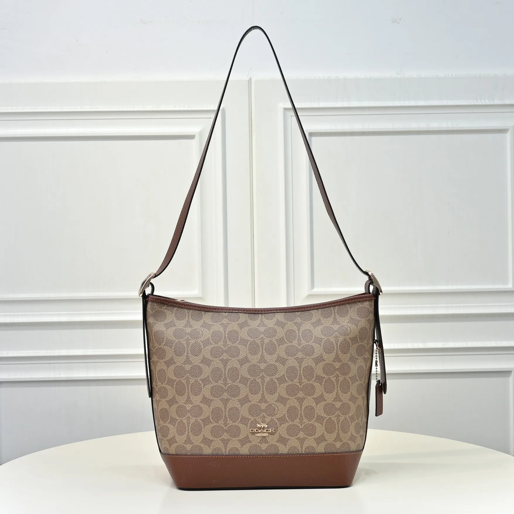 P380 [Top original order] Style number: CBH20 Size: 23*28.5*11.5cm