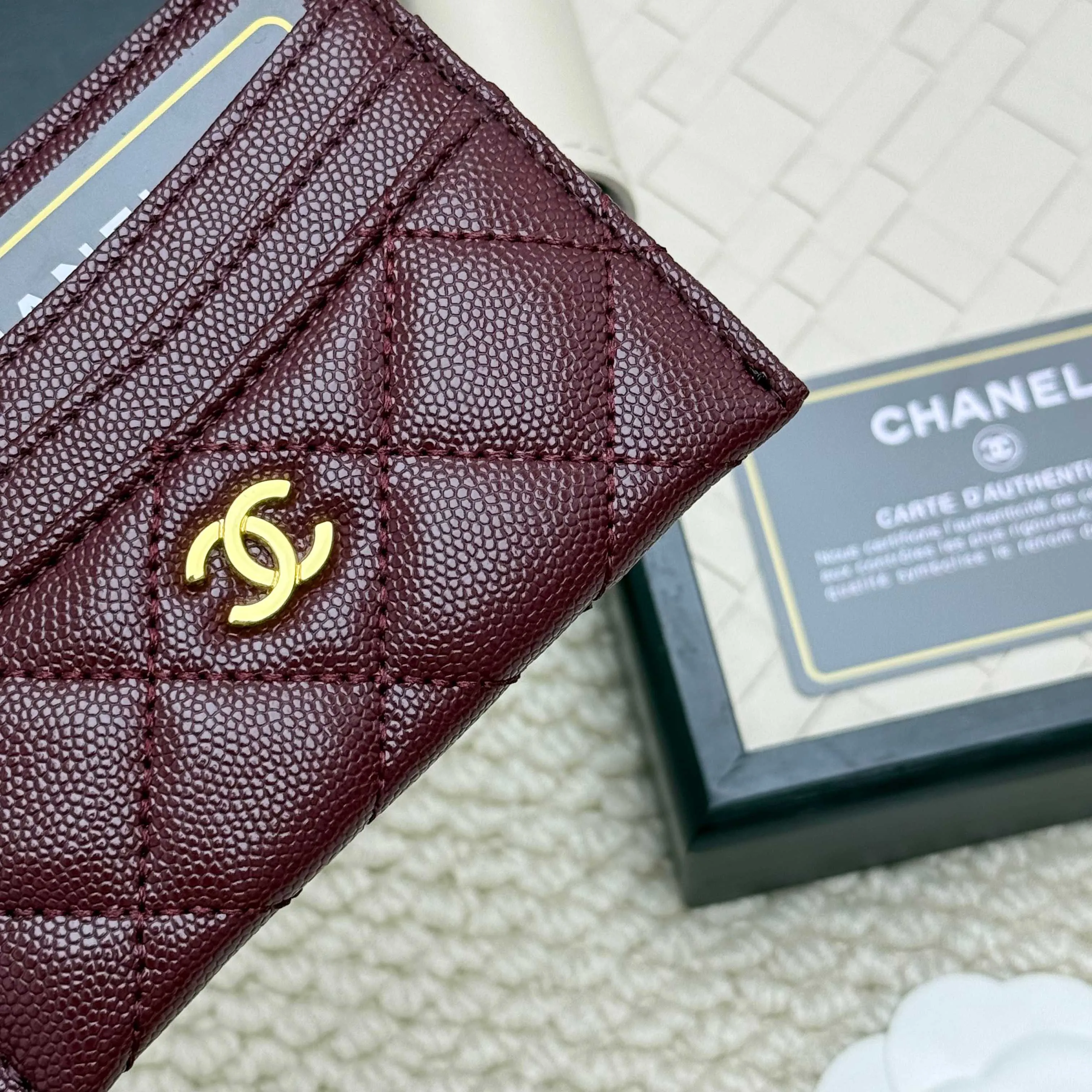 💰110 chanel 2025 new product card holder lambskin, seven card slots, can hold change, imported Italian lambskin + hardware logo, so beautiful, love it. The color is as shown in the picture, easy and fast storage, mini card holder No.: 4472 Size: w11×h10cm
