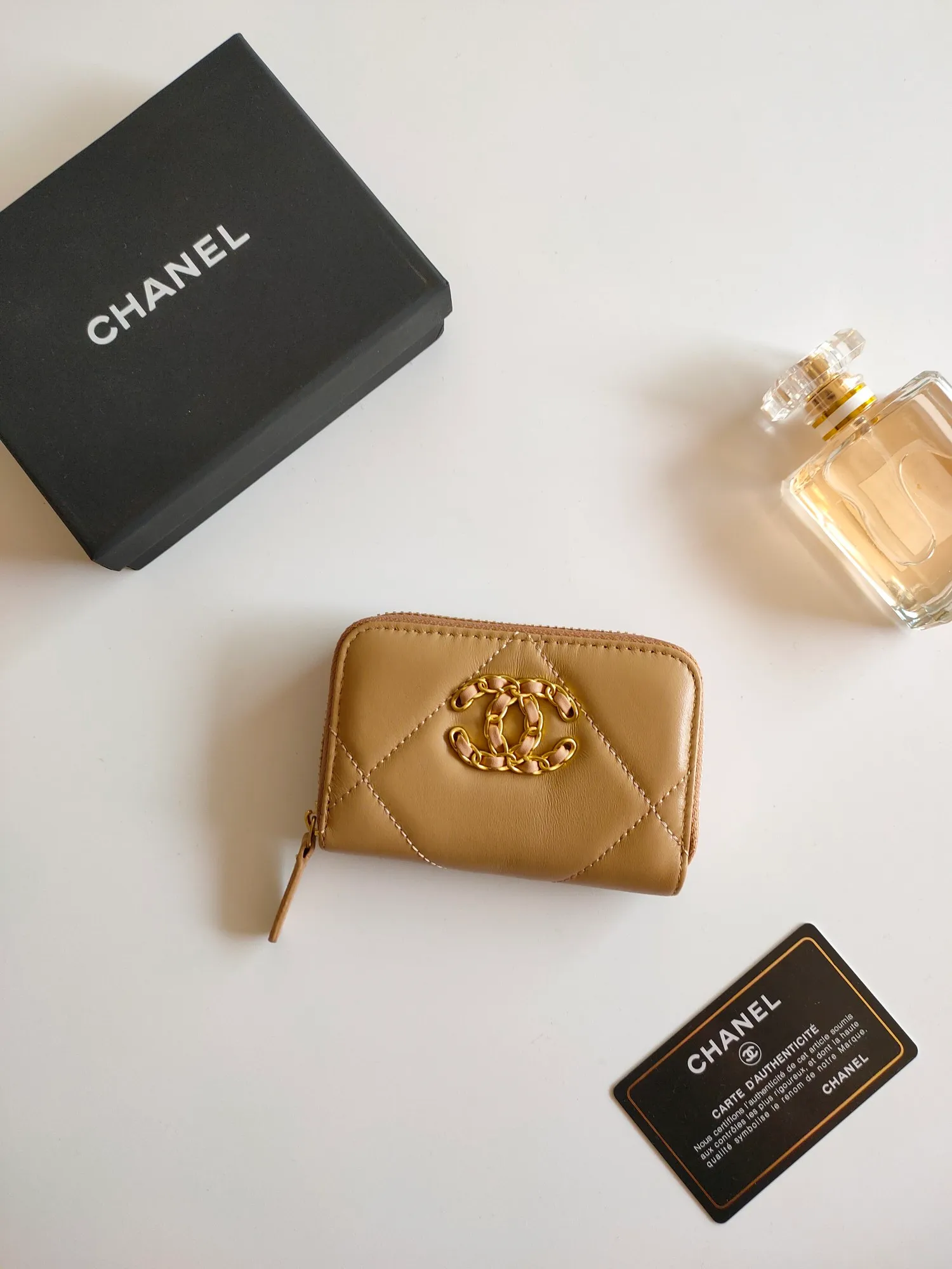 ￥120 Chanel card holder❤Coin purse️❤️Full leather inside and outside. Counter style. Impeccable workmanship details. Adhere to high quality. Style number: P1910 Size: 11.5x8cm