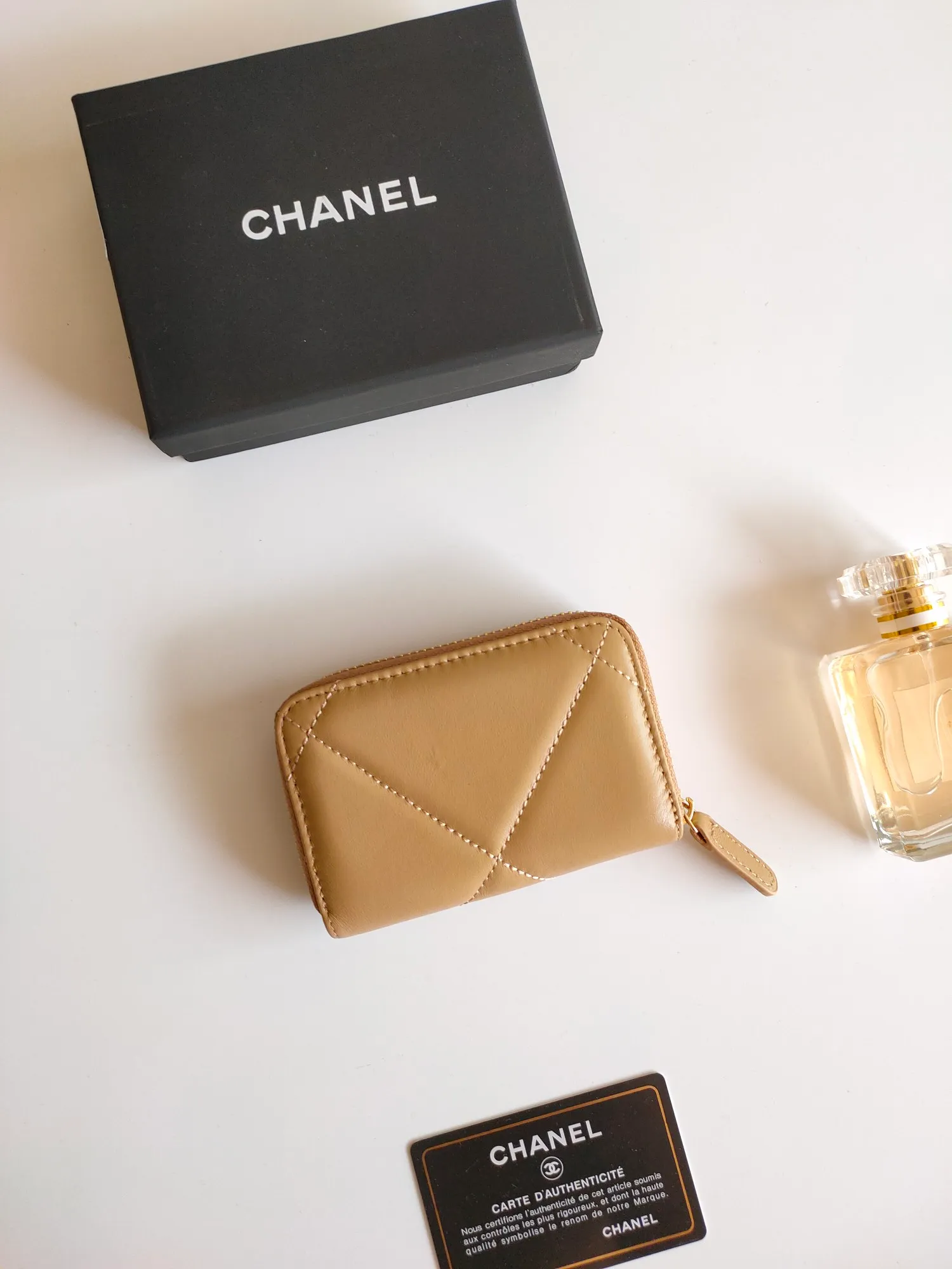 ￥120 Chanel card holder❤Coin purse️❤️Full leather inside and outside. Counter style. Impeccable workmanship details. Adhere to high quality. Style number: P1910 Size: 11.5x8cm
