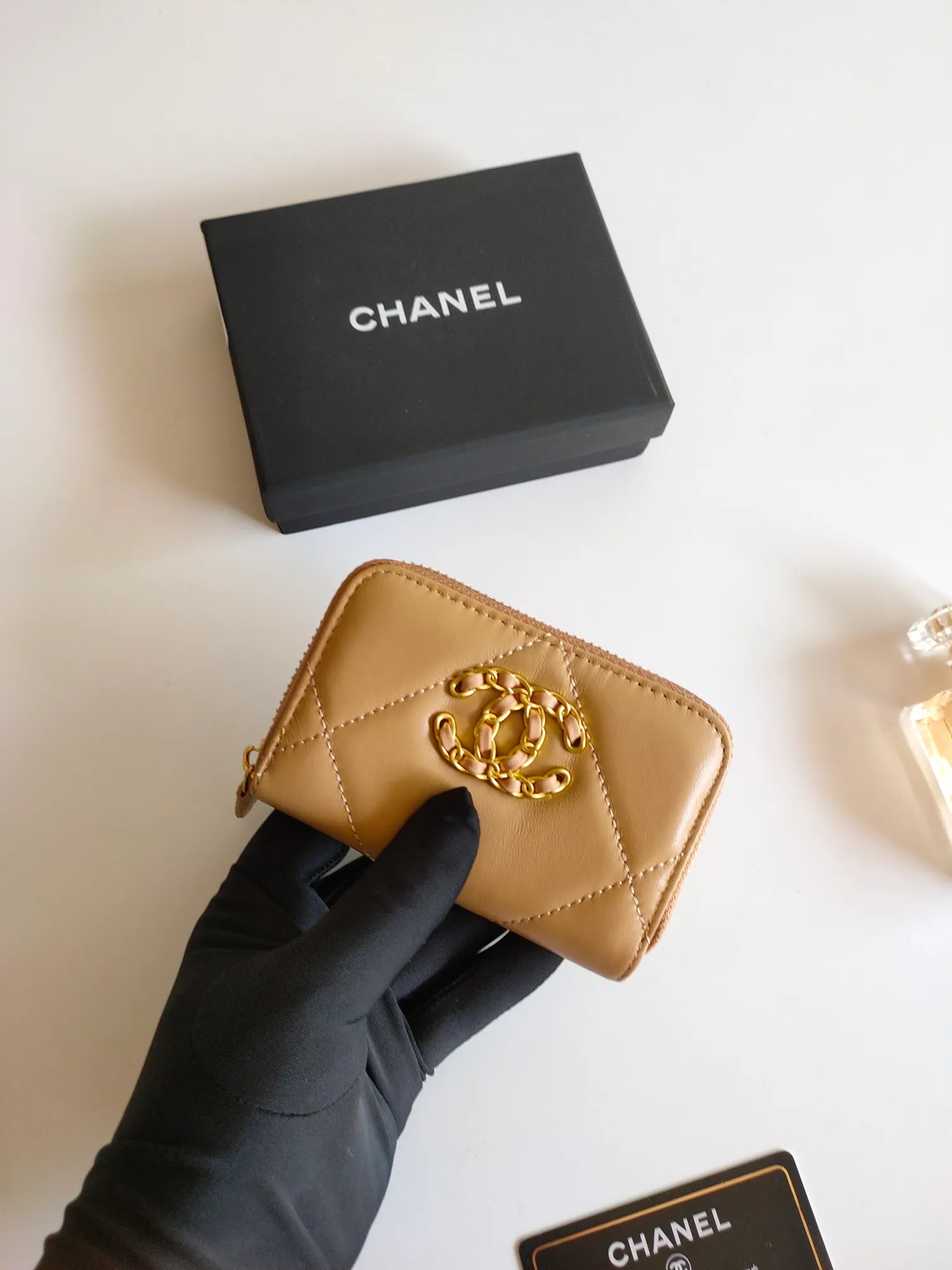 ￥120 Chanel card holder❤Coin purse️❤️Full leather inside and outside. Counter style. Impeccable workmanship details. Adhere to high quality. Style number: P1910 Size: 11.5x8cm