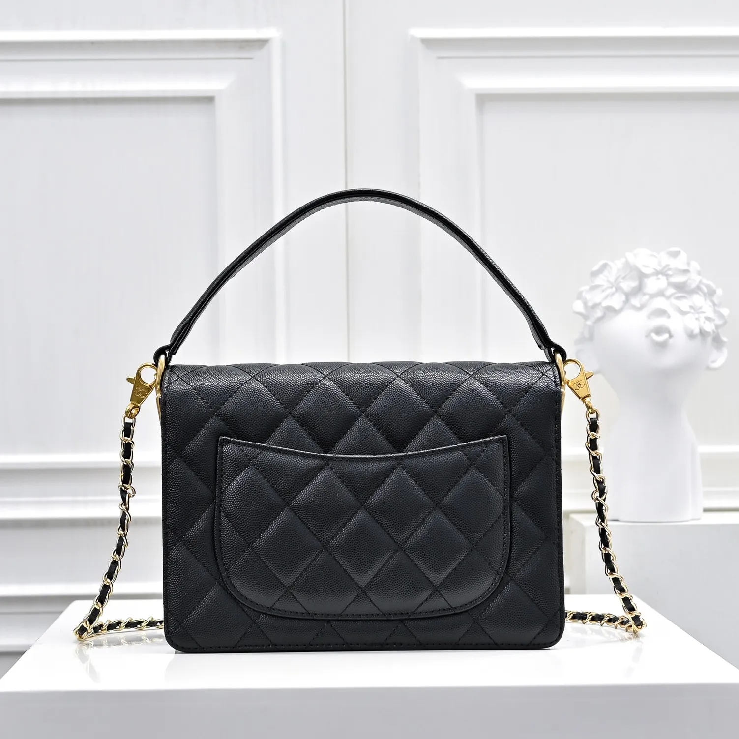 💰450￥Large size👑CHANEL24k new autumn and winter large, medium and small caviar cowhide unique texture. It can be carried by hand or cross-body. The shoulder strap is detachable, whether it is for daily outings or important occasions, it can perfectly match every look of yours. Its classicness and elegance make you stand out from the crowd. Large size: 23x16cm, style number: 1212