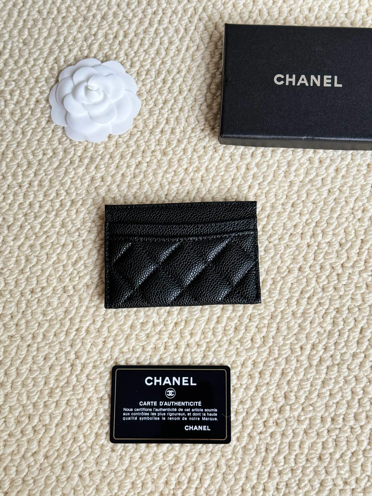 💰100Chanel Chanel counter classic card holder Model number: AP456 Made of cowhide caviar, a classic and timeless mini card holder. Super cute😍 Size: 7.5×11.2×0.5cm Fine workmanship and high-end quality