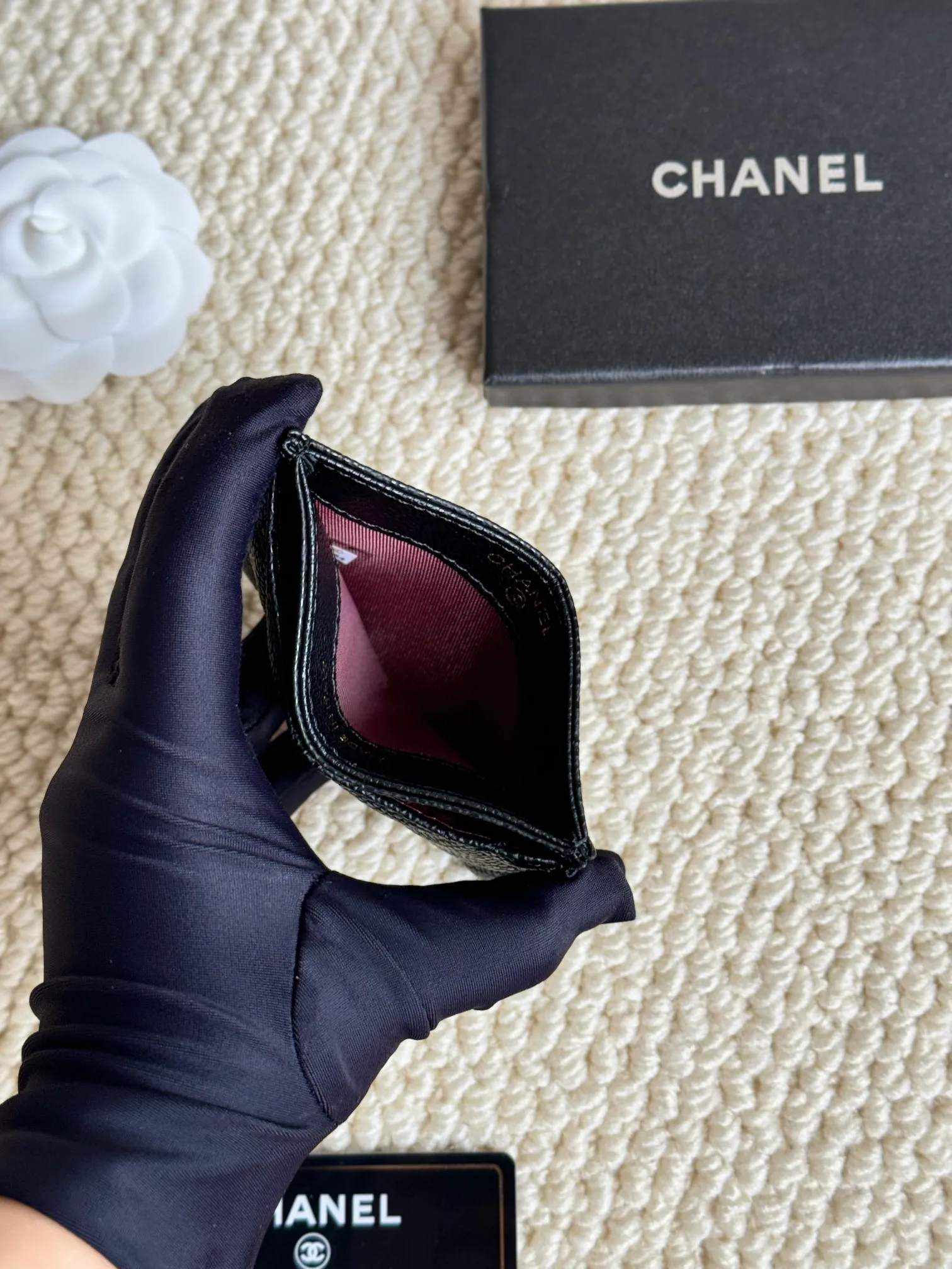 💰100Chanel Chanel counter classic card holder Model number: AP456 Made of cowhide caviar, a classic and timeless mini card holder. Super cute😍 Size: 7.5×11.2×0.5cm Fine workmanship and high-end quality