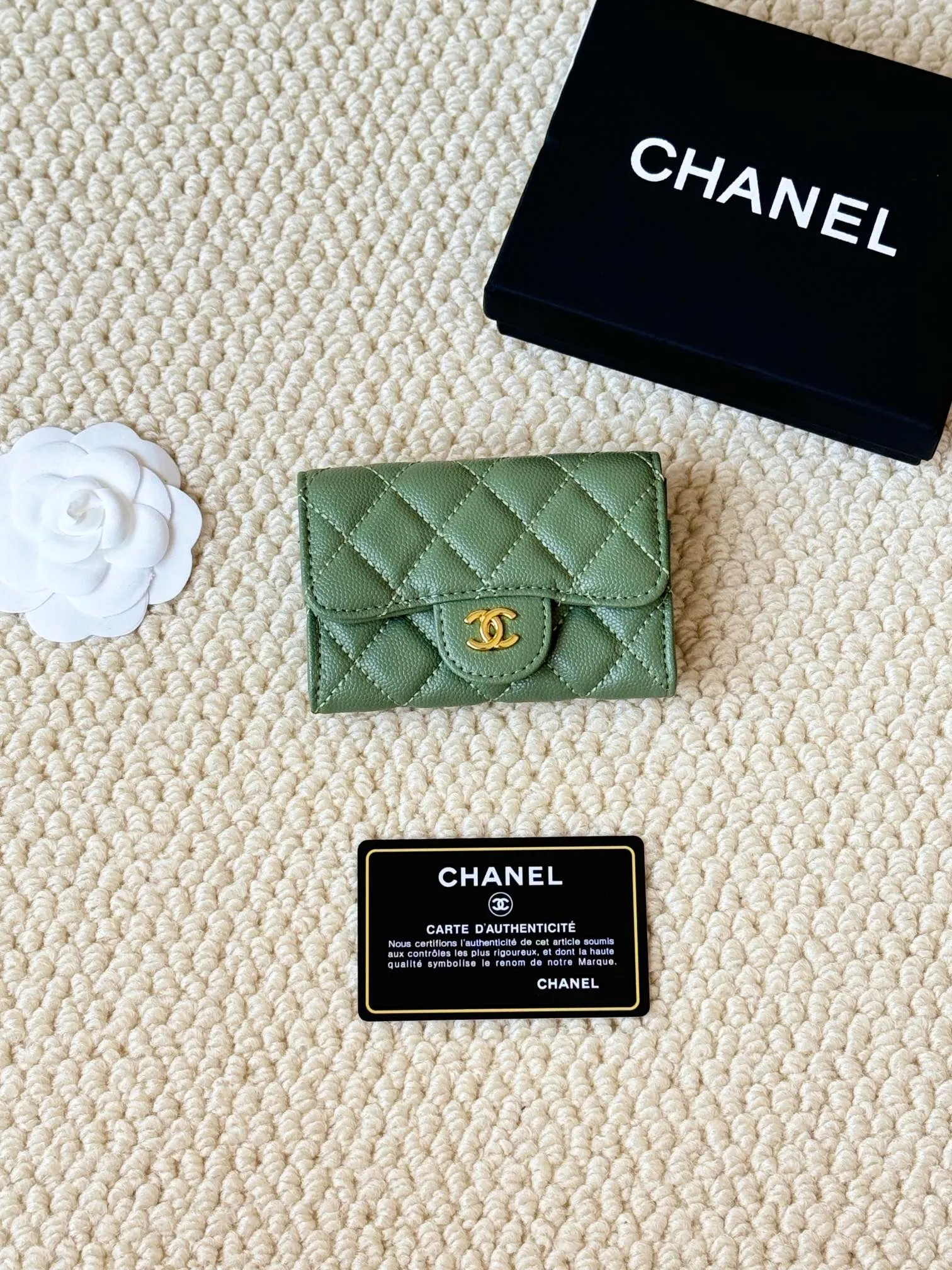 💰120 Style number: AP458 chanel's most classic card holder, coin purse, Chanel classic flap card holder. Caviar cowhide, card holder and coin purse in one, with slip pocket on the back. Size: 7.5 × 11.3 × 2.1 cm
