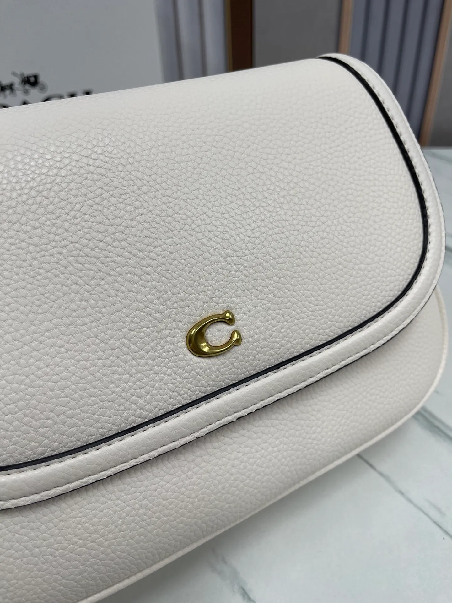 P460💰COACH/Coach new counter synchronization·new product women’s classic logo LEGACY shoulder bag presbyopia, model CU099, size 25.5*18.5*7
