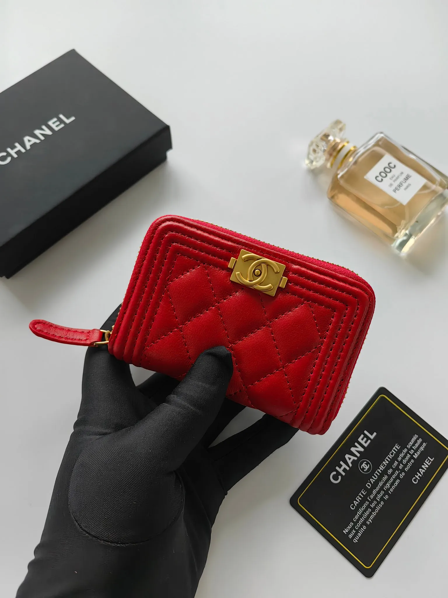 ￥120 Chanel card holder❤Coin purse️❤️Full leather inside and outside. Counter style. Impeccable workmanship details. Adhere to high quality. Style number: A84433 Size: 11.5x8cm