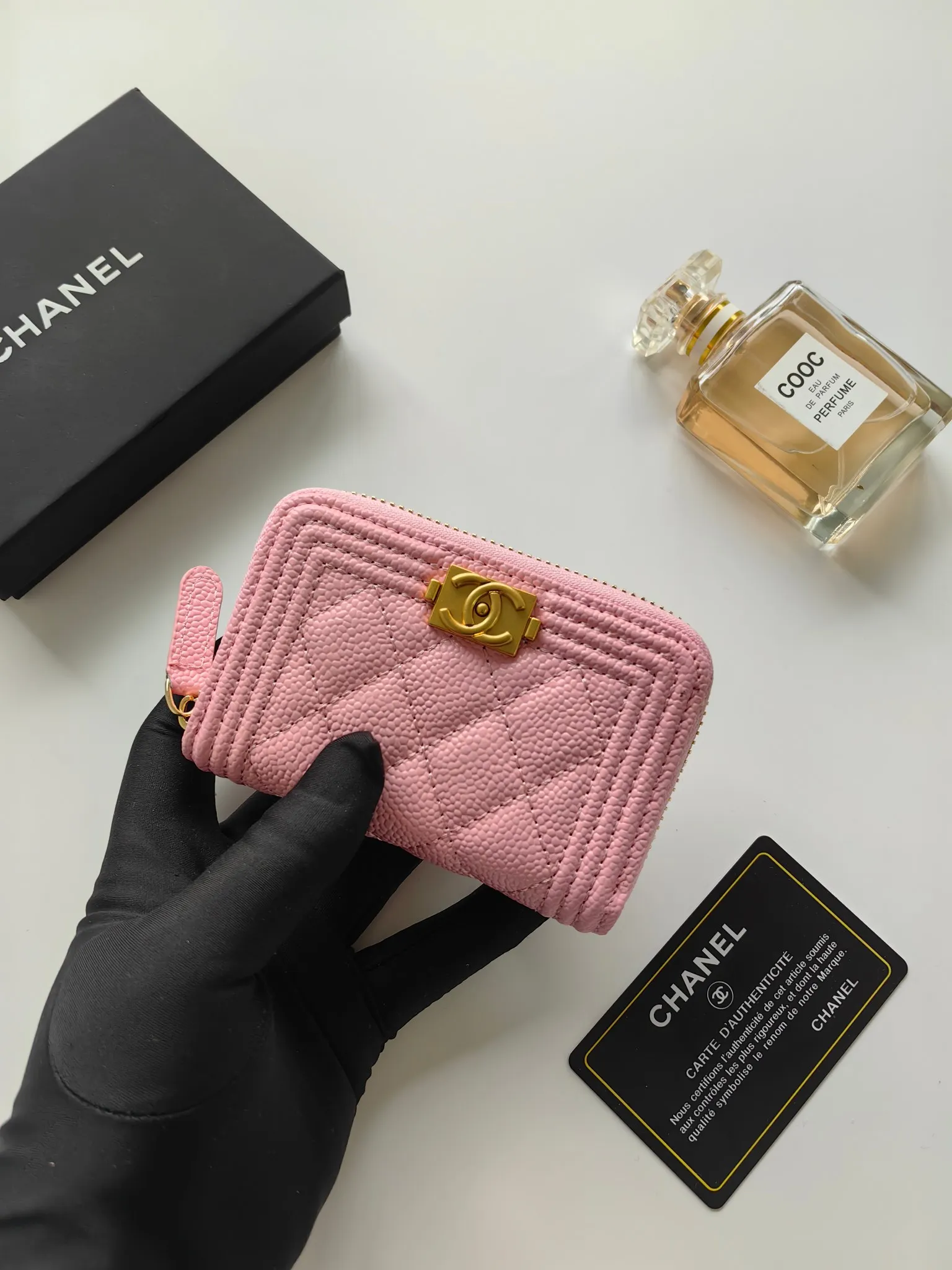 ￥120 Chanel card holder❤Coin purse️❤️Full leather inside and outside. Counter style. Impeccable workmanship details. Adhere to high quality. Style number: A84433 Size: 11.5x8cm
