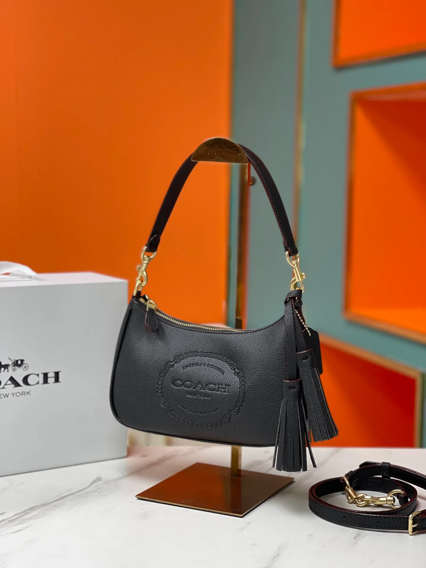 Top original order p380💰Model CM084 Coach’s latest armpit bag, size 24.5/15.5/7.5.