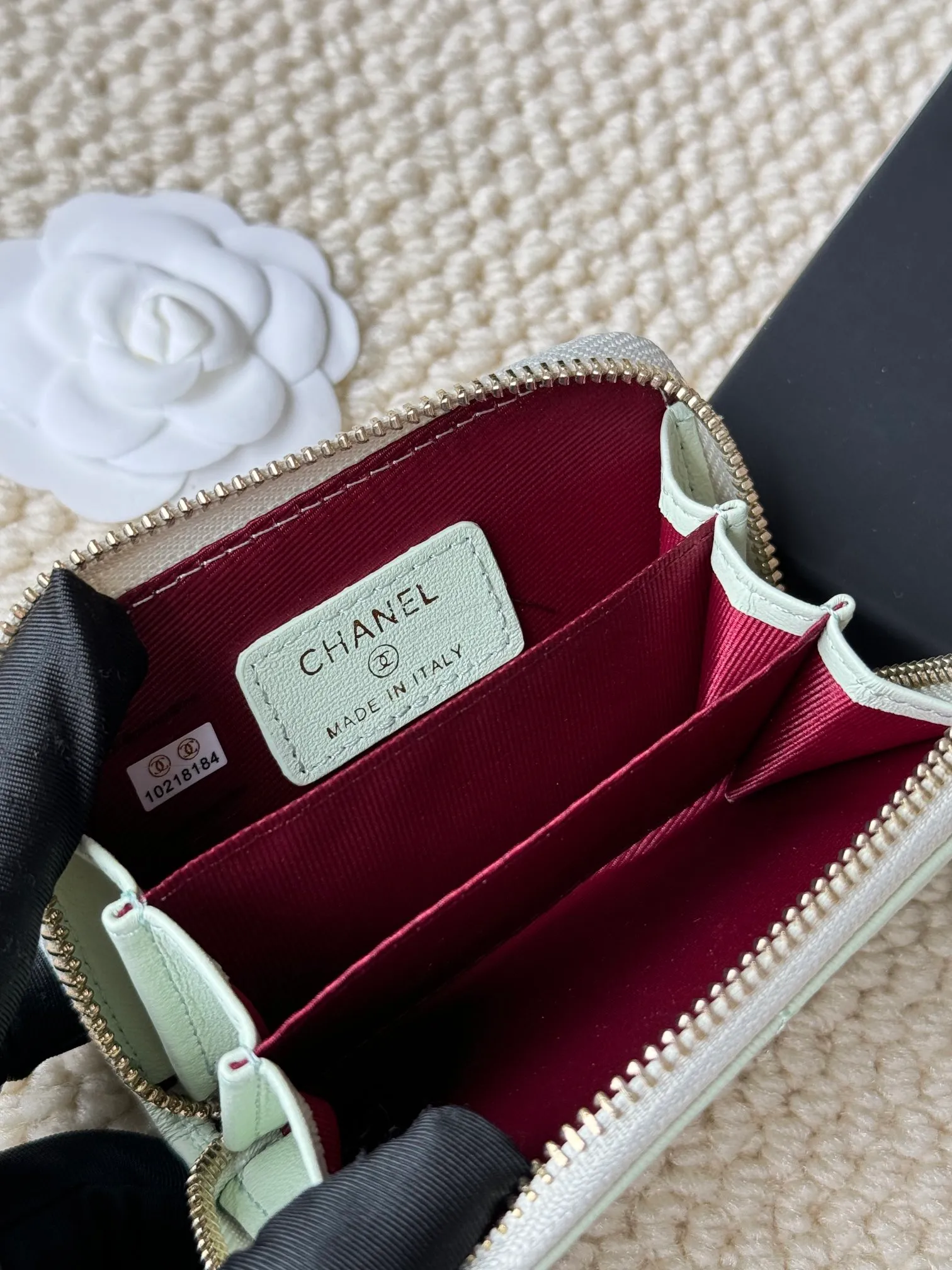 💰130Chanel card holder❤Coin purse️❤️Full leather inside and outside. Counter style. Impeccable workmanship details. Adhere to high quality. Style number: P1920 Size: 11.5x8cm