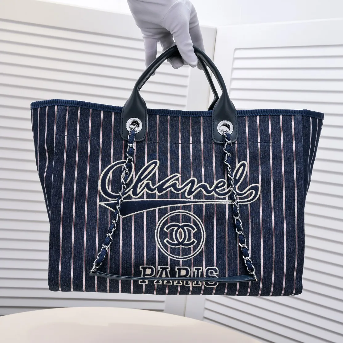 💰400￥👑Chanel 2022 new beach bag denim bag🎉🎉Women's shoulder portable shopping bag large capacity mommy fashion simple chain bag✅✅✅👍👍 Style number: 67178-7 Size: top width 48/bottom width 38/height 30/thickness 14 cm