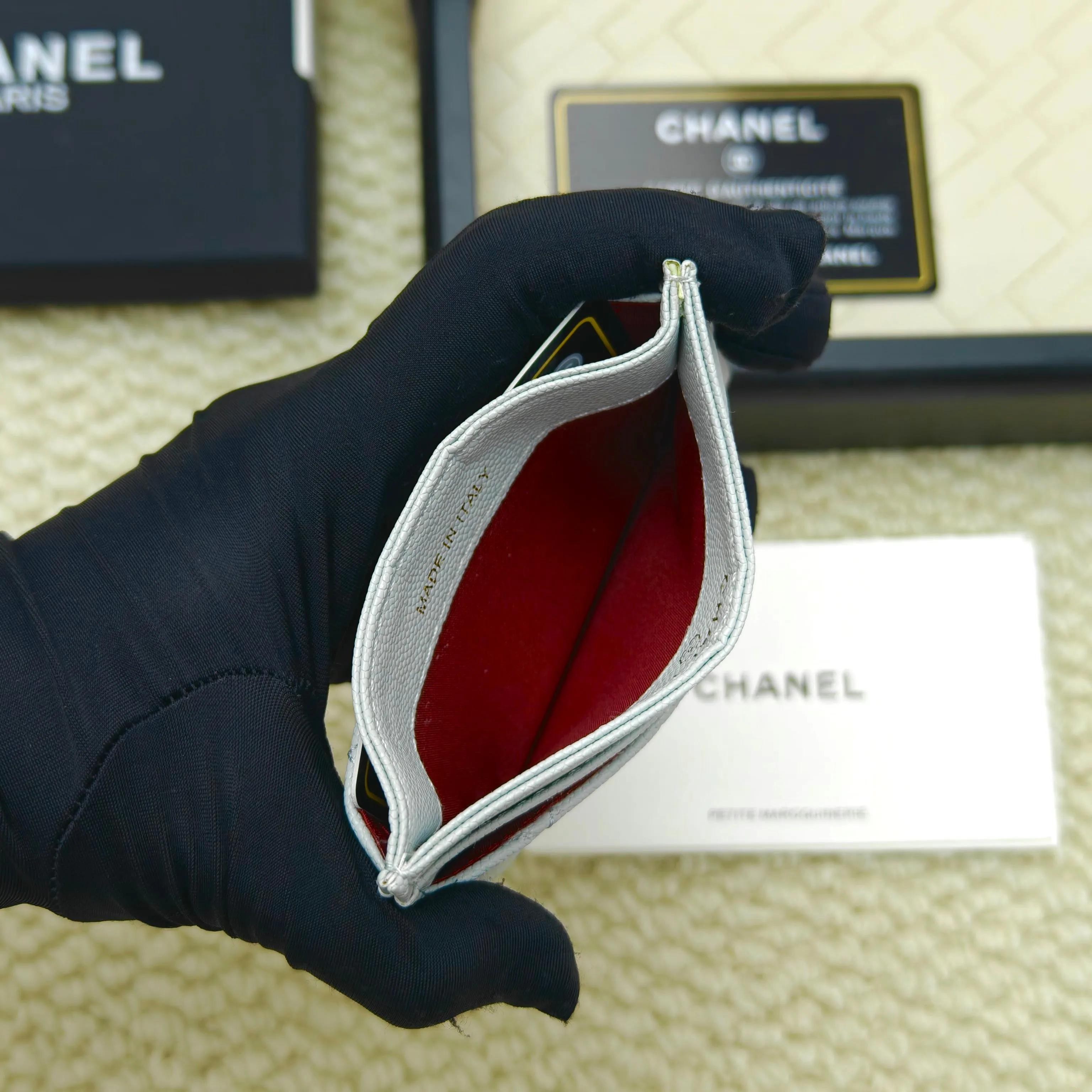 💰100Chanel Chanel counter classic card holder Model number: AP456 Made of cowhide caviar, a classic and timeless mini card holder. Super cute😍 Size: 7.5×11.2×0.5cm Fine workmanship and high-end quality