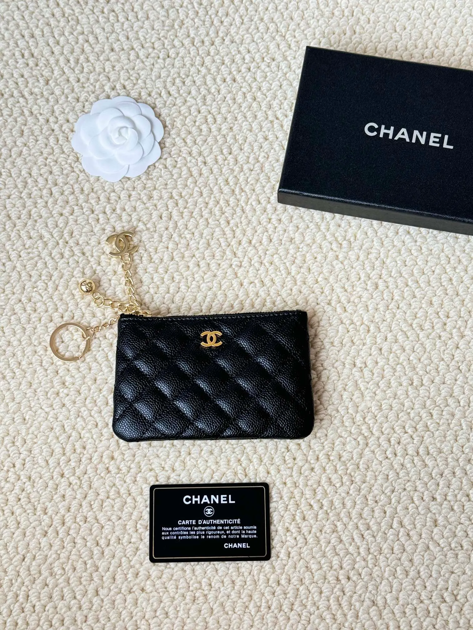 💰130 chanel leather pendant coin purse💦 Style number: A50168 Classic small carry-on bag, one of the most practical bags in the era of mobile payment, cards, change, key and lipstick in one package, cute, practical and connotative, nice card holder, key bag, coin purse, lipstick bag Reference size: 9.5×15×0.5cm