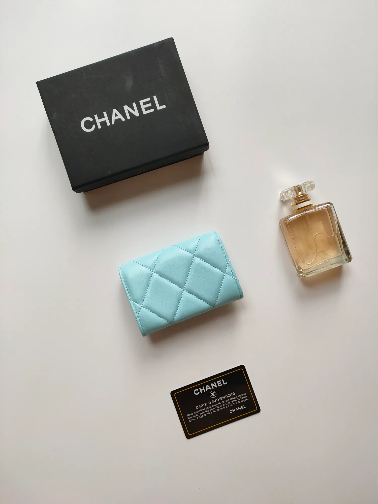 💰140💰CHANEL New Flap Coin Purse [Color][Color][Color] This year’s latest logo is matched with a large rhombus, using imported lambskin and retro hardware...❤️This card holder has a large capacity. It can hold about 1,000 yuan at a 20% discount of 100 yuan, and it can also hold 2.3 cards. ❤️❤️❤️It is very practical! Model number AP3600 size 11*8.5*3cm
