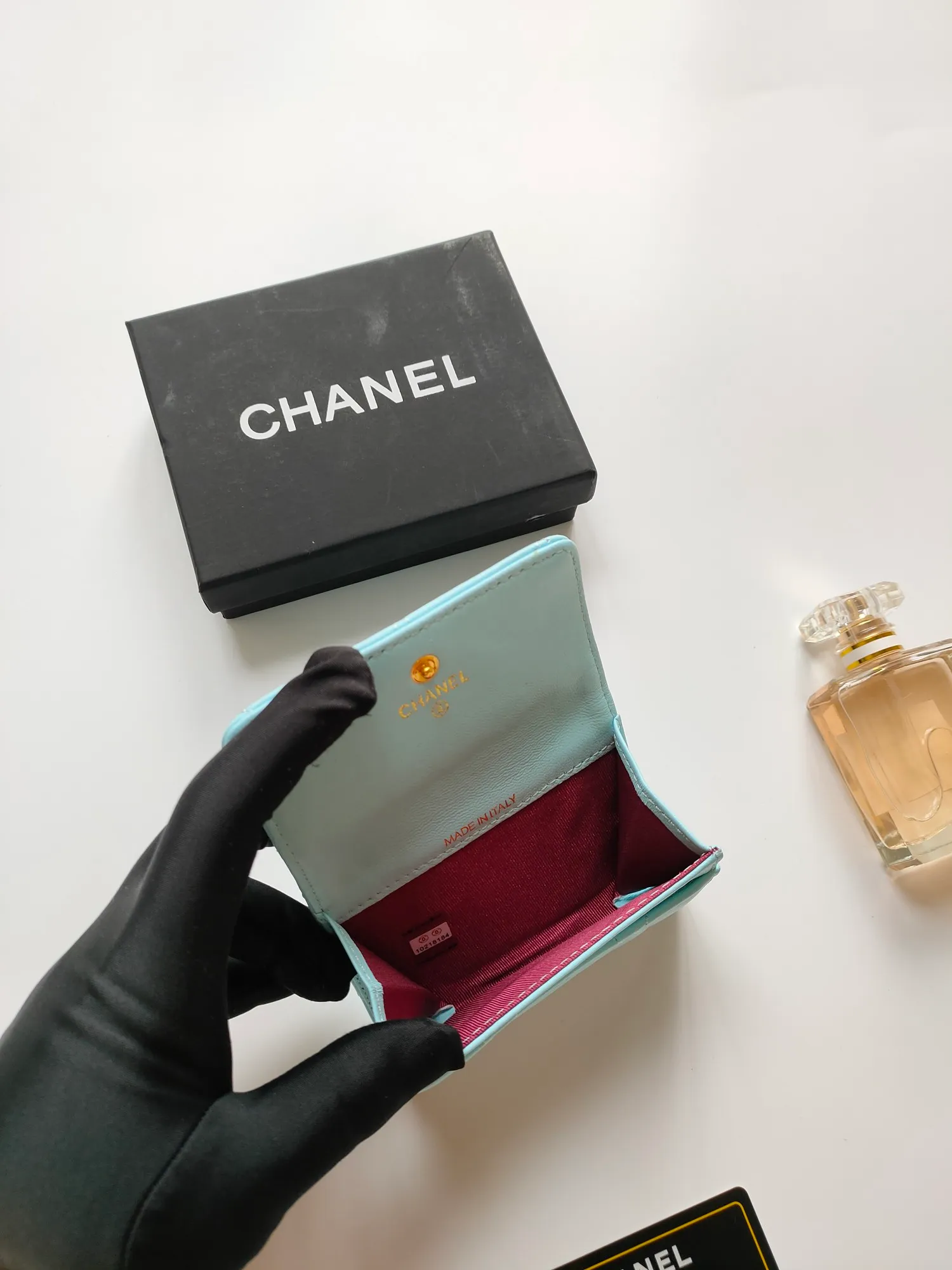 💰140💰CHANEL New Flap Coin Purse [Color][Color][Color] This year’s latest logo is matched with a large rhombus, using imported lambskin and retro hardware...❤️This card holder has a large capacity. It can hold about 1,000 yuan at a 20% discount of 100 yuan, and it can also hold 2.3 cards. ❤️❤️❤️It is very practical! Model number AP3600 size 11*8.5*3cm