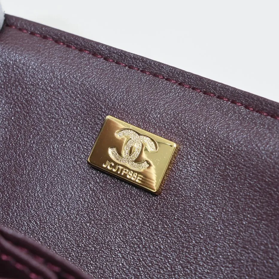 💰460￥Maroon [color] Chanel [color] century classic, carefully crafted with exquisite workmanship of every stitch and thread, imported caviar cowhide with original hardware, full rhombus 💯The shape and softness of the whole bag are particularly perfect 👍👍😔😔Classic and irresistible, size: 30X18X8cm, style number: 1113