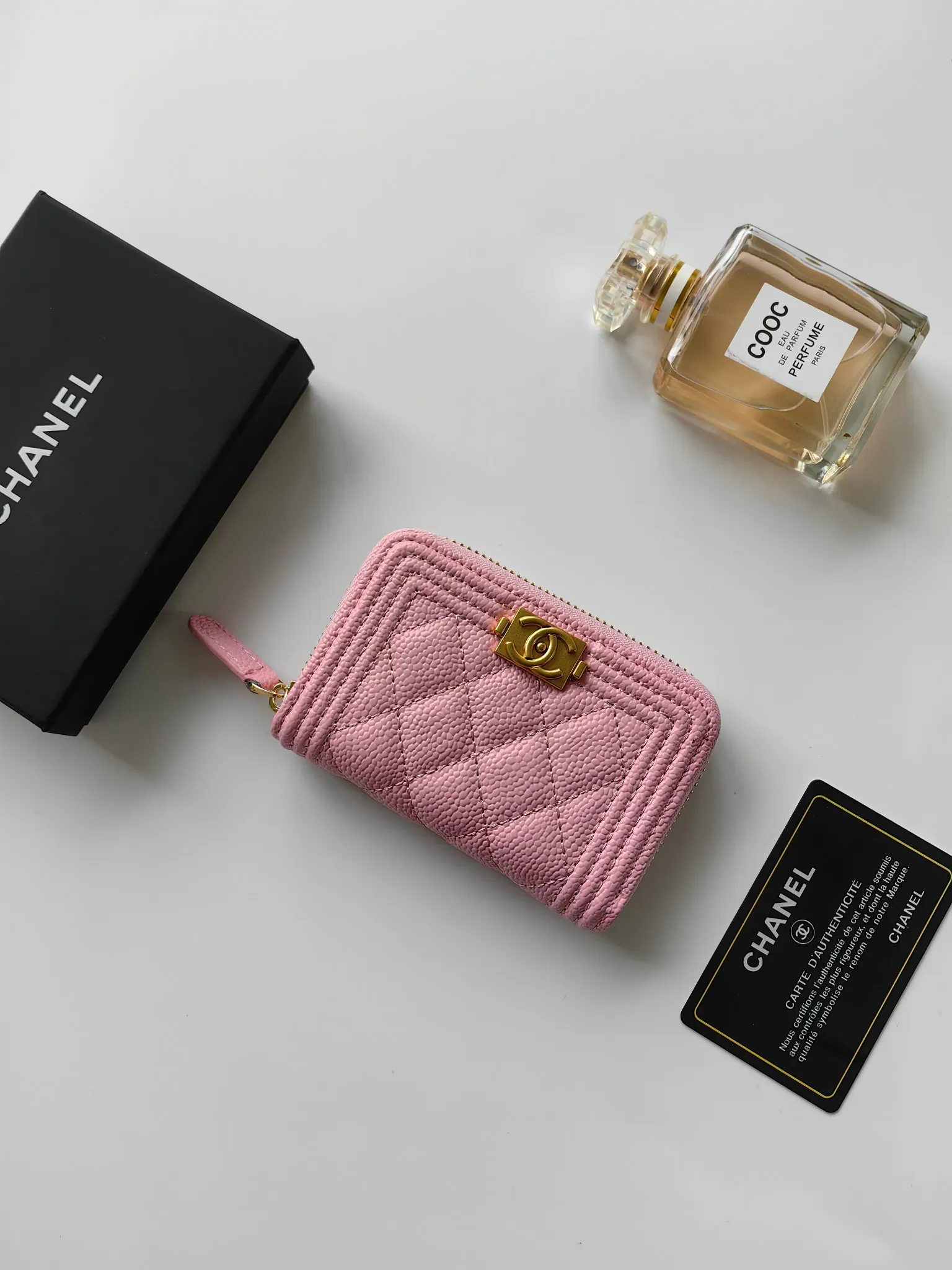 ￥140 Chanel card holder❤Coin purse️❤️Full leather inside and outside. Counter style. Impeccable workmanship details. Adhere to high quality. Style number: A84433 Size: 11.5x8cm