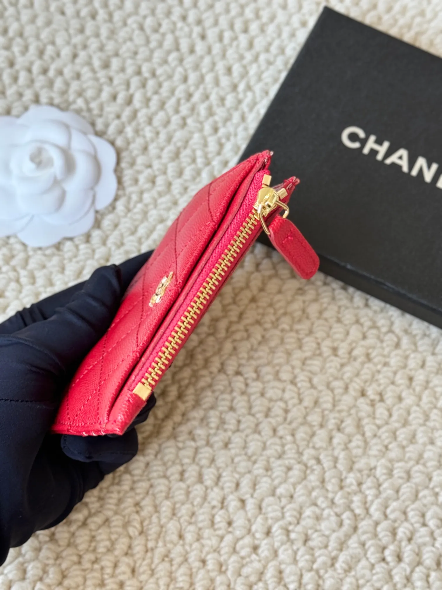 💰120 Chanel single-pull card holder can hold four cards and change, can be held in hand, can be put in the bag, easy to store, small and cute mini card holder, made of cowhide, model number A84105, size: 9x11.5cm​