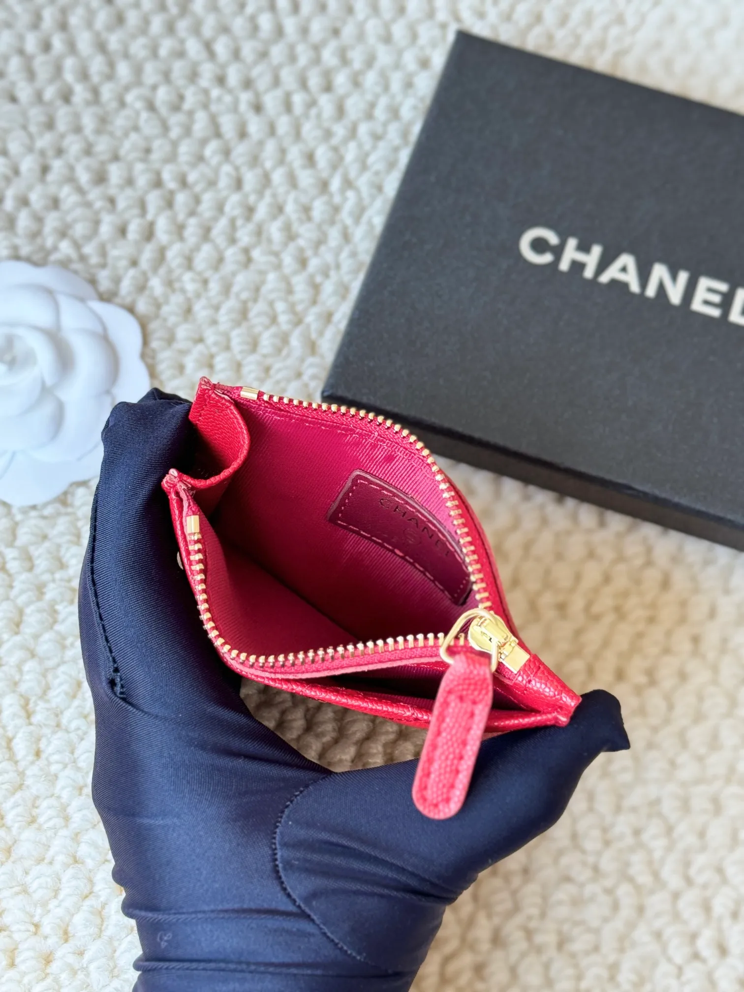 💰120 Chanel single-pull card holder can hold four cards and change, can be held in hand, can be put in the bag, easy to store, small and cute mini card holder, made of cowhide, model number A84105, size: 9x11.5cm​