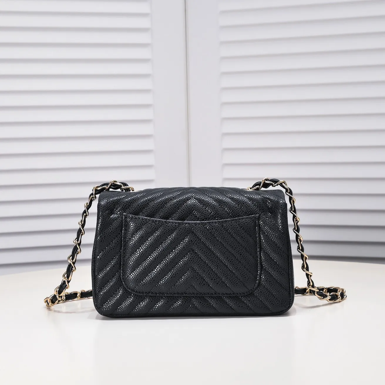 💰320￥Chanel mini small shoulder crossbody bag ✨Caviar cowhide, small and charming appearance design is similar to the CF style [hug] paired with a long Chanel chain shoulder strap, making little girls elegant and charming when going out [shy] full rhombus, straight lines, model number: 1116V caviar size: 20*12*7cm
