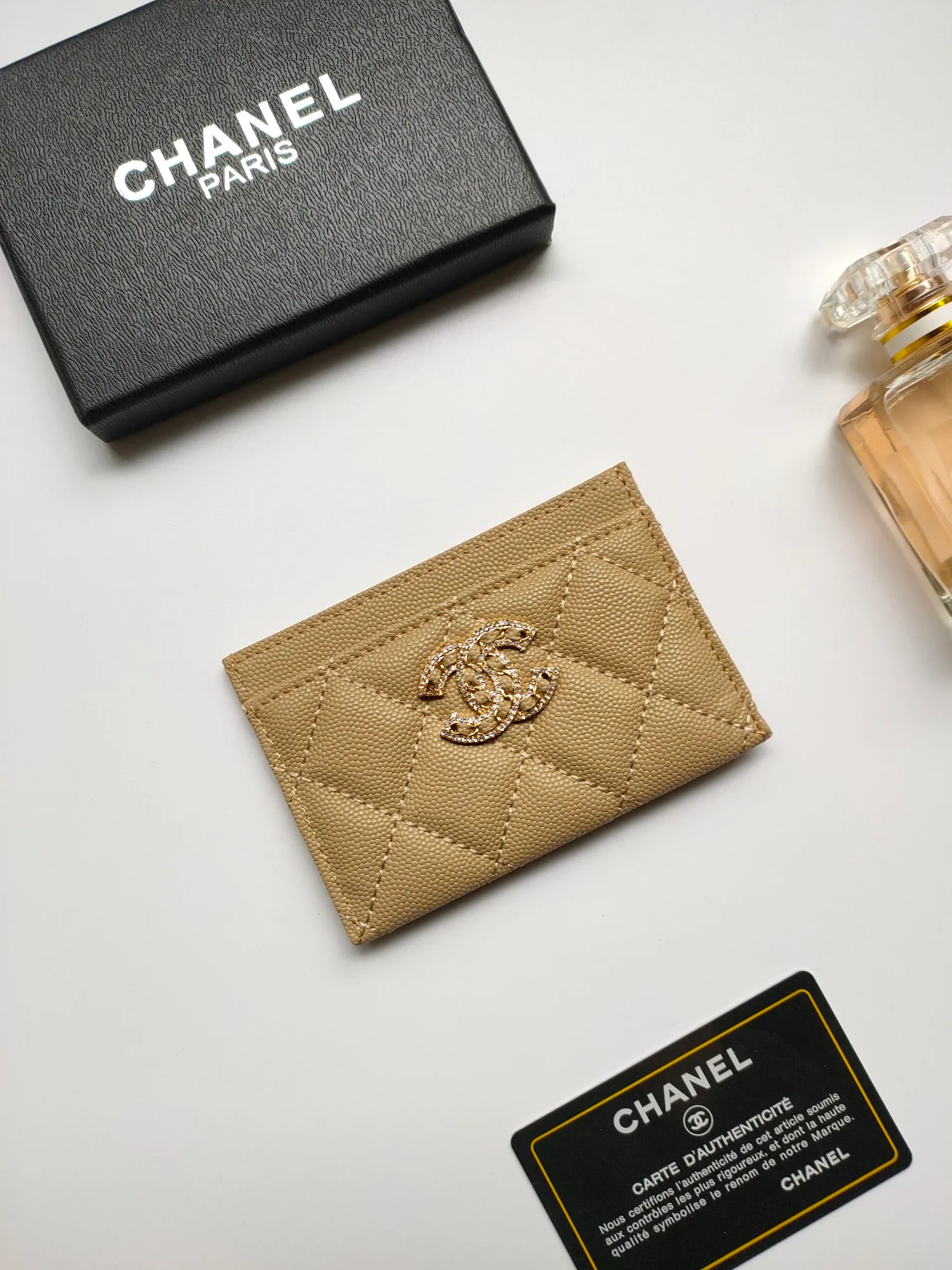 💰110 CHANEL Chanel counter new card holder👍Model number: AP5494 Size: 7.5 × 11.2 × 0.5 cm 😍😍Fine workmanship and high-end quality