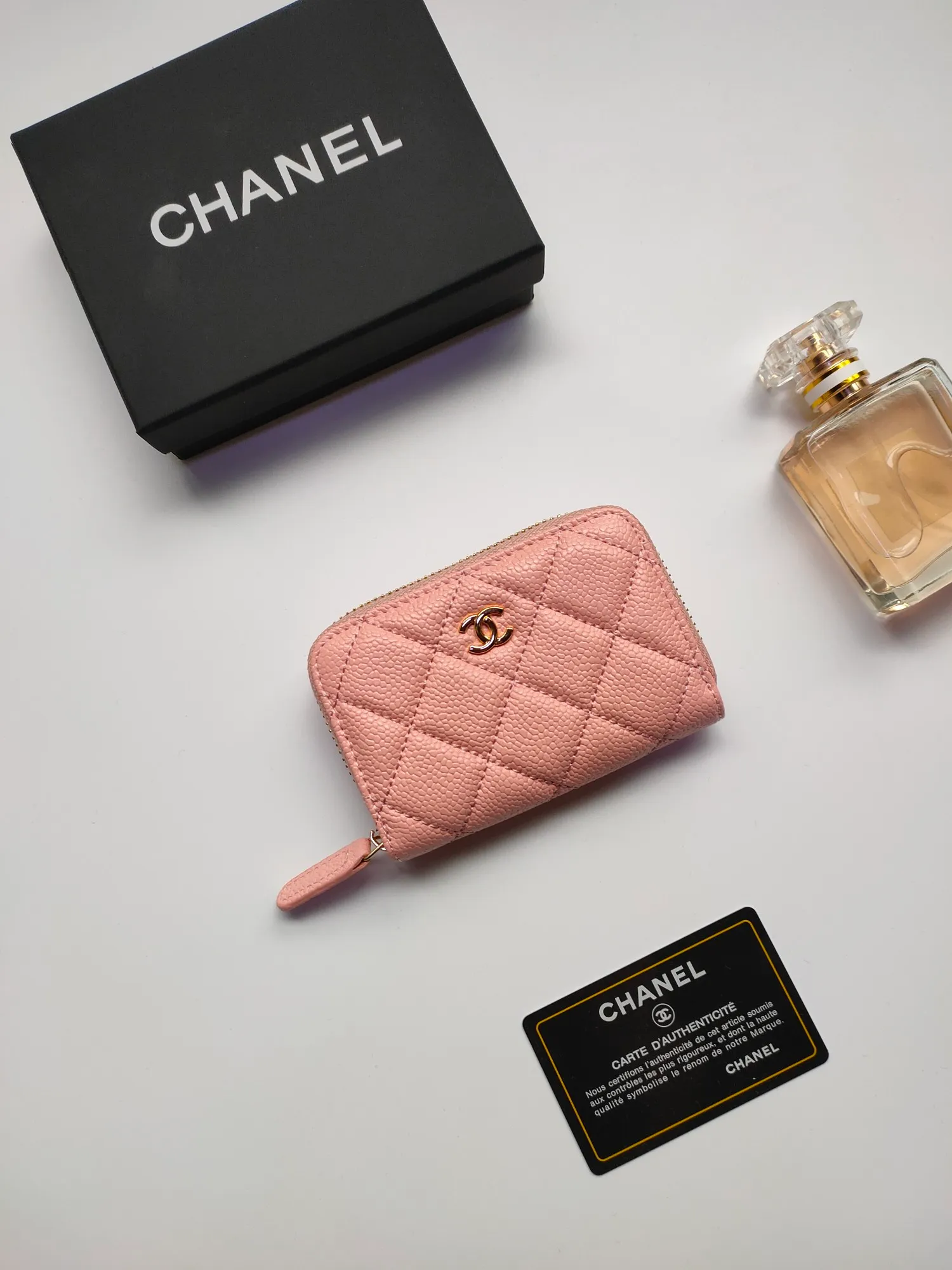 ￥110 Chanel card holder❤Coin purse️❤️Full leather inside and outside. Counter style. Impeccable workmanship details. Adhere to high quality. Style number: AP452 Size: 10x9cm