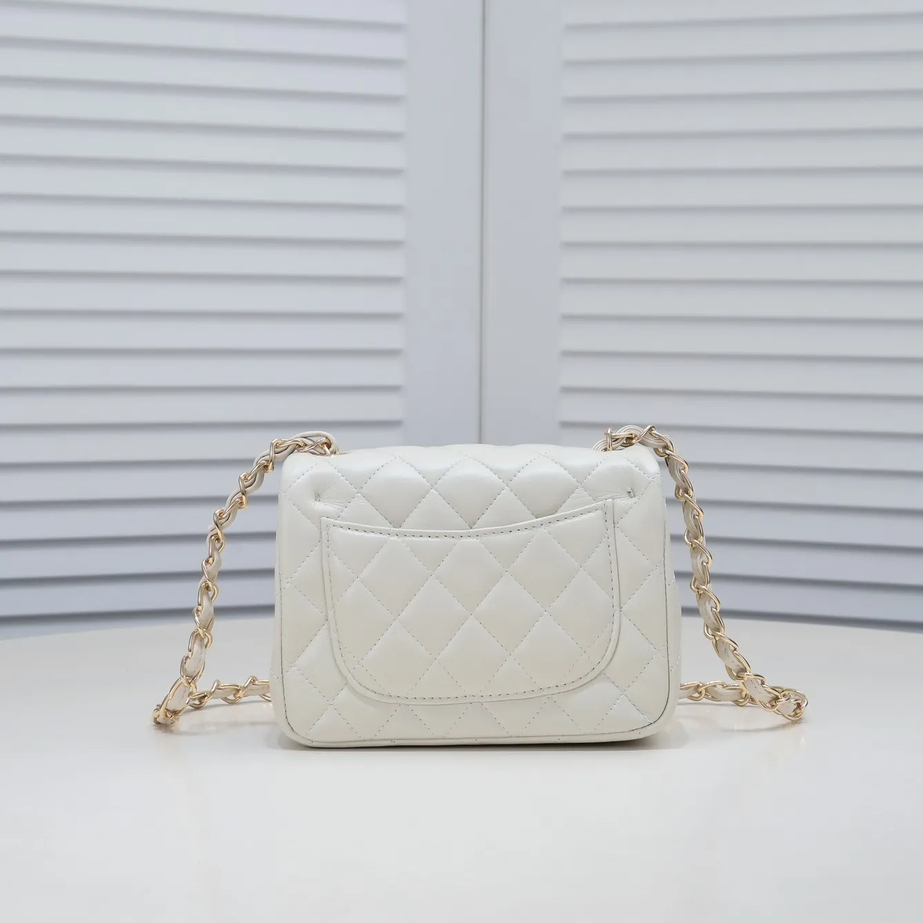 💰310￥ Off-white Chanel🔺🚴🏼💸Choose high-quality sheepskin🌺Original split version to create one to one 💯The hand feel is first-class, 🌲The camera-shaped inspired design fully embodies perfection! [Qiang] [Qiang] Integrates art and practicality, [Ladybug] Gorgeous and low-key plump 💯📨📨Classic is irresistible, ♒ You have to receive it to understand ✈✈🍭🍭Insist on high quality and low price🐟🐟, model number: 1115, size: 17.5*13*5 cm