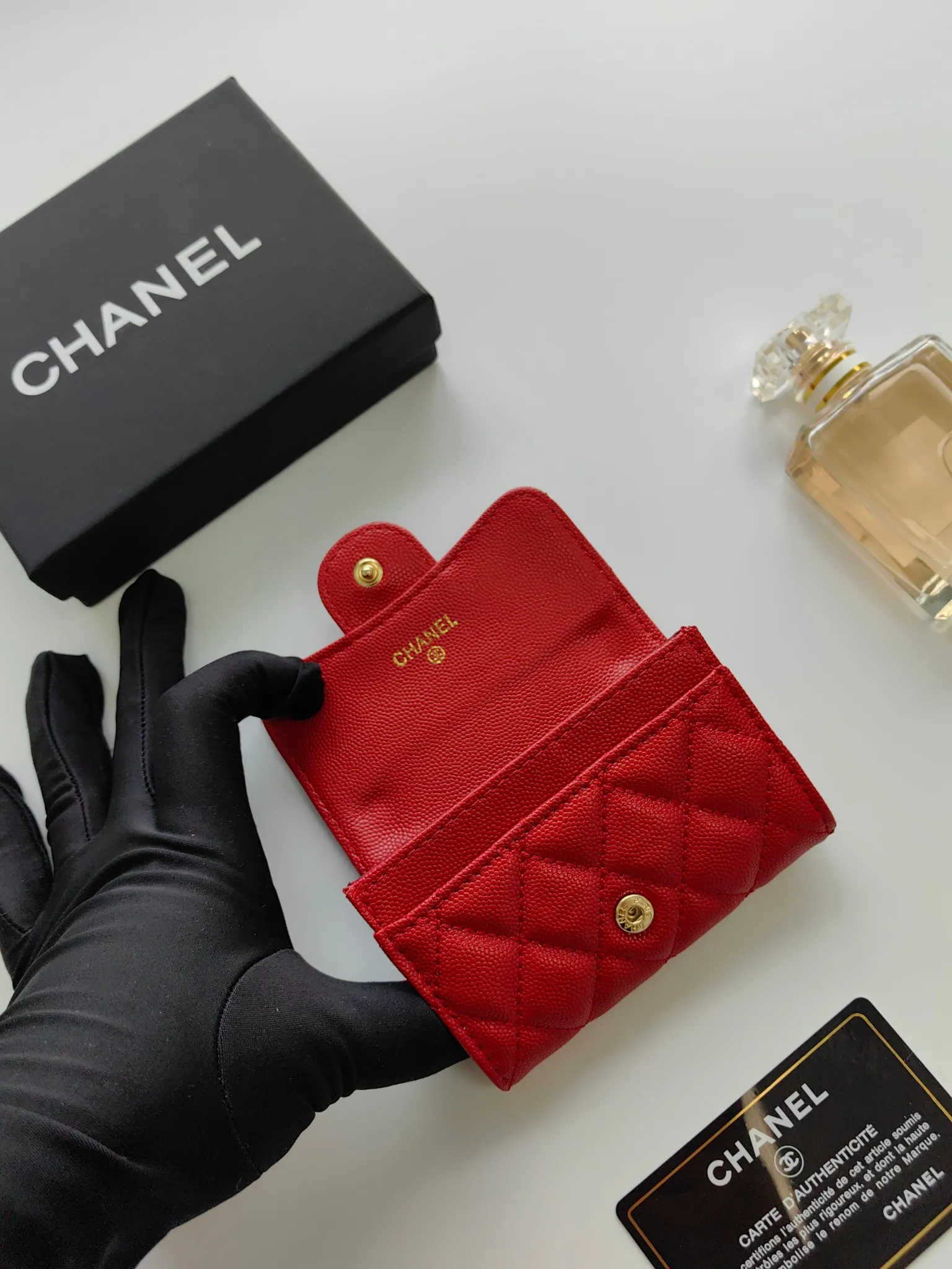 ￥130 CHANEL Chanel classic flap card holder. Imported sheepskin and caviar cowhide, card holder and coin purse integrated, with slip pocket on the back, model number: AP448, size: 7.5 × 11.3 × 2.1 cm